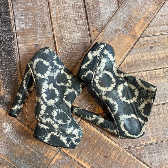 SENSO Shoes - Senso Diffusion booties. Style “Wilma” Size 39.